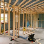 Elementmaja siseseinte karkassi koostamine ja ruumijaotuse ehitus